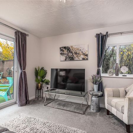 Worcester Fabulous Cherry Tree Mews Self Check In Dogs Welcome By Prior Arrangement , 2 Double Bedrooms ,Super Fast Wi-Fi, With Free Off Road Parking For 2 Vehicles Near Royal Hospital And Woodland Walks ภายนอก รูปภาพ