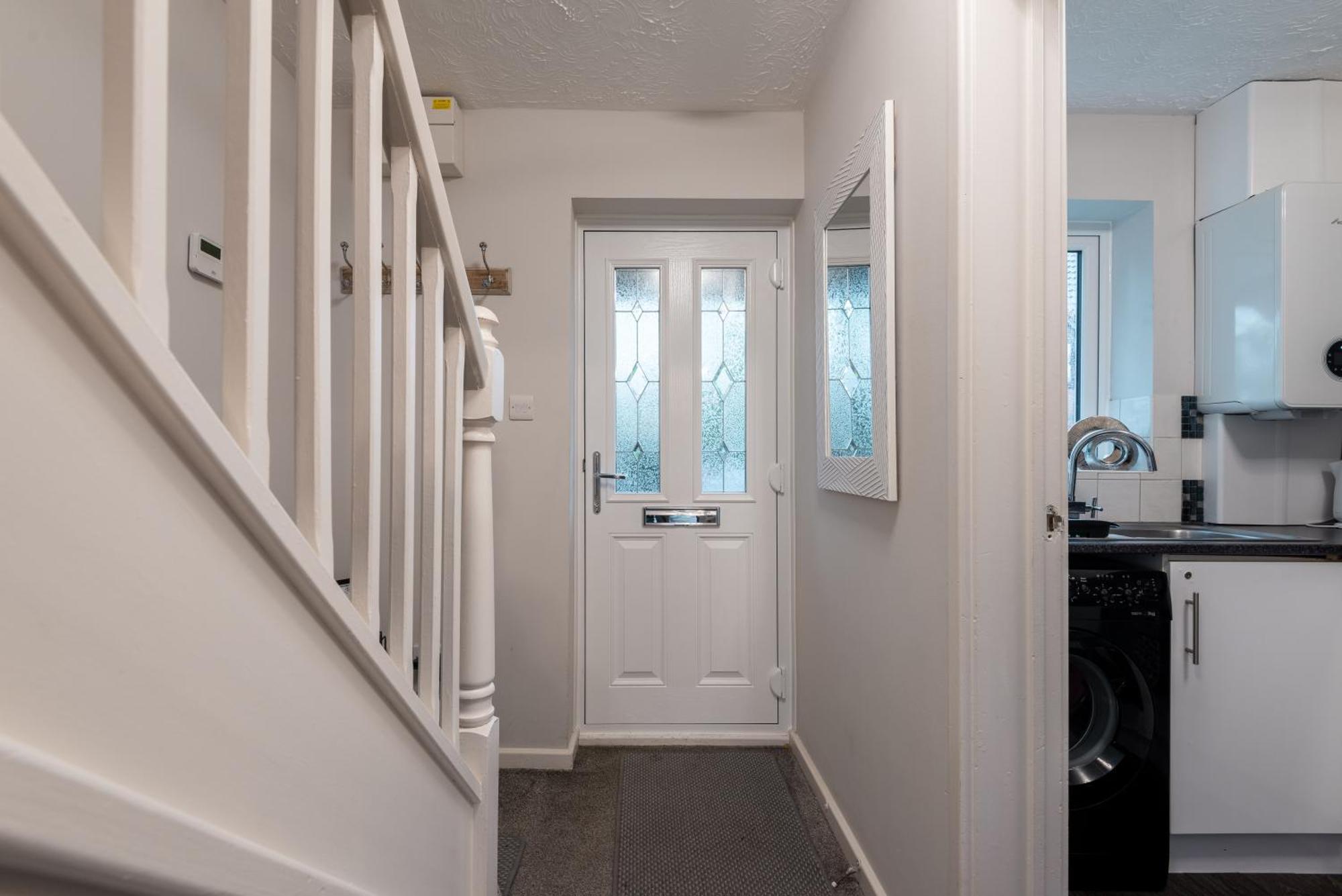 Worcester Fabulous Cherry Tree Mews Self Check In Dogs Welcome By Prior Arrangement , 2 Double Bedrooms ,Super Fast Wi-Fi, With Free Off Road Parking For 2 Vehicles Near Royal Hospital And Woodland Walks ภายนอก รูปภาพ