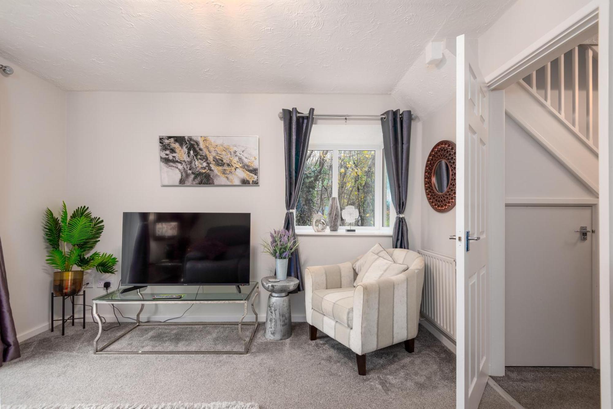 Worcester Fabulous Cherry Tree Mews Self Check In Dogs Welcome By Prior Arrangement , 2 Double Bedrooms ,Super Fast Wi-Fi, With Free Off Road Parking For 2 Vehicles Near Royal Hospital And Woodland Walks ภายนอก รูปภาพ