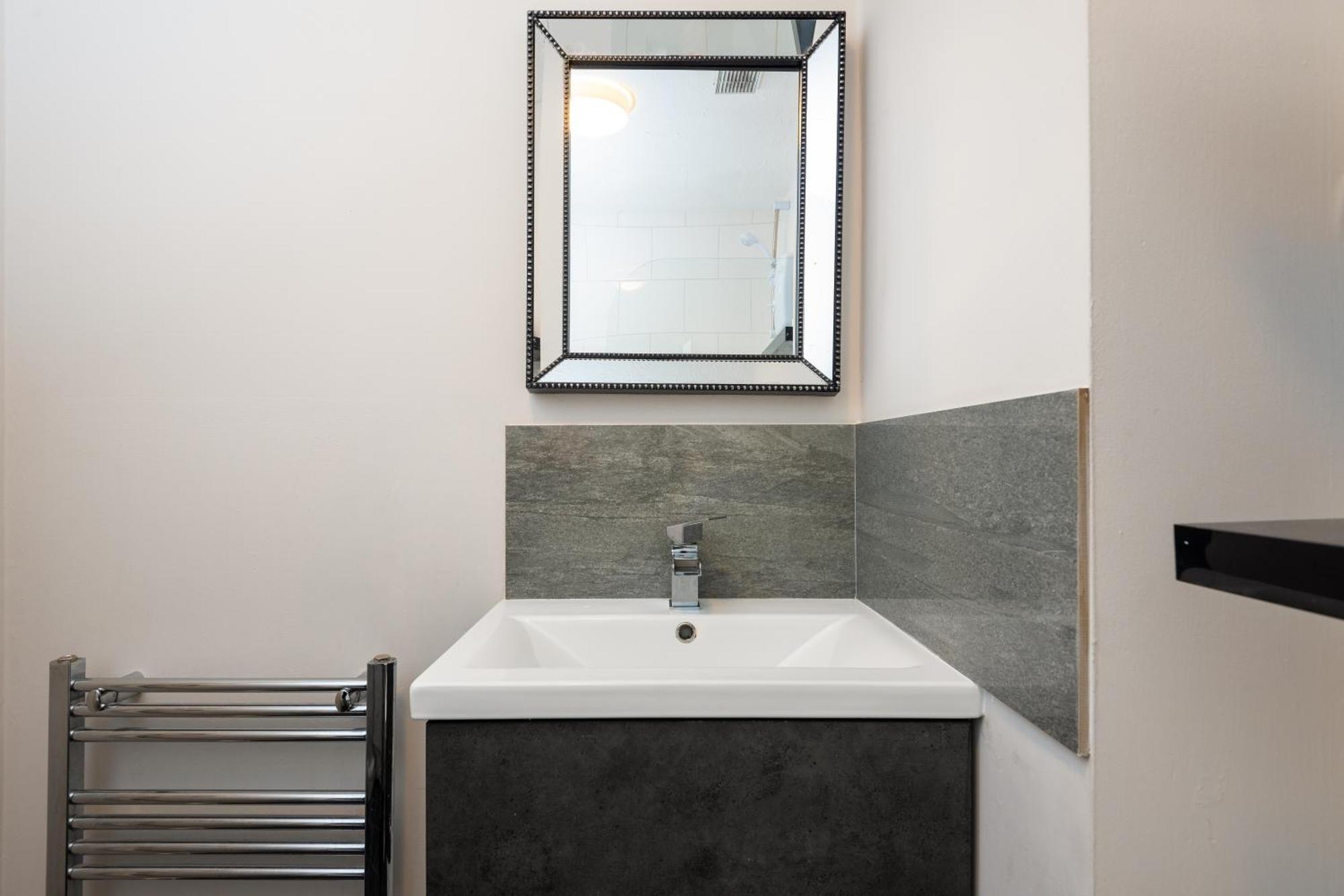 Worcester Fabulous Cherry Tree Mews Self Check In Dogs Welcome By Prior Arrangement , 2 Double Bedrooms ,Super Fast Wi-Fi, With Free Off Road Parking For 2 Vehicles Near Royal Hospital And Woodland Walks ภายนอก รูปภาพ