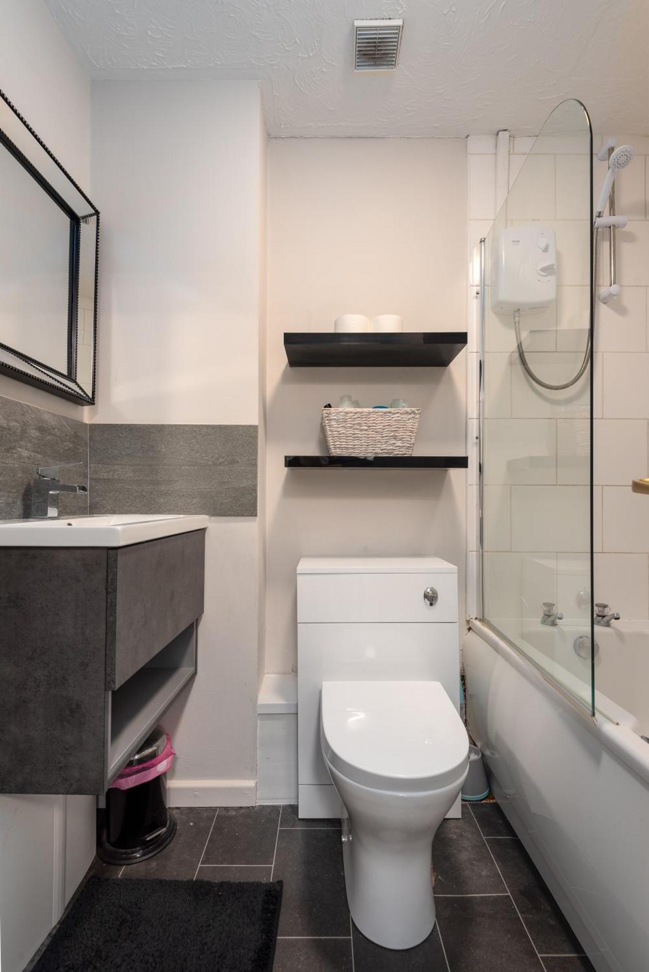 Worcester Fabulous Cherry Tree Mews Self Check In Dogs Welcome By Prior Arrangement , 2 Double Bedrooms ,Super Fast Wi-Fi, With Free Off Road Parking For 2 Vehicles Near Royal Hospital And Woodland Walks ภายนอก รูปภาพ