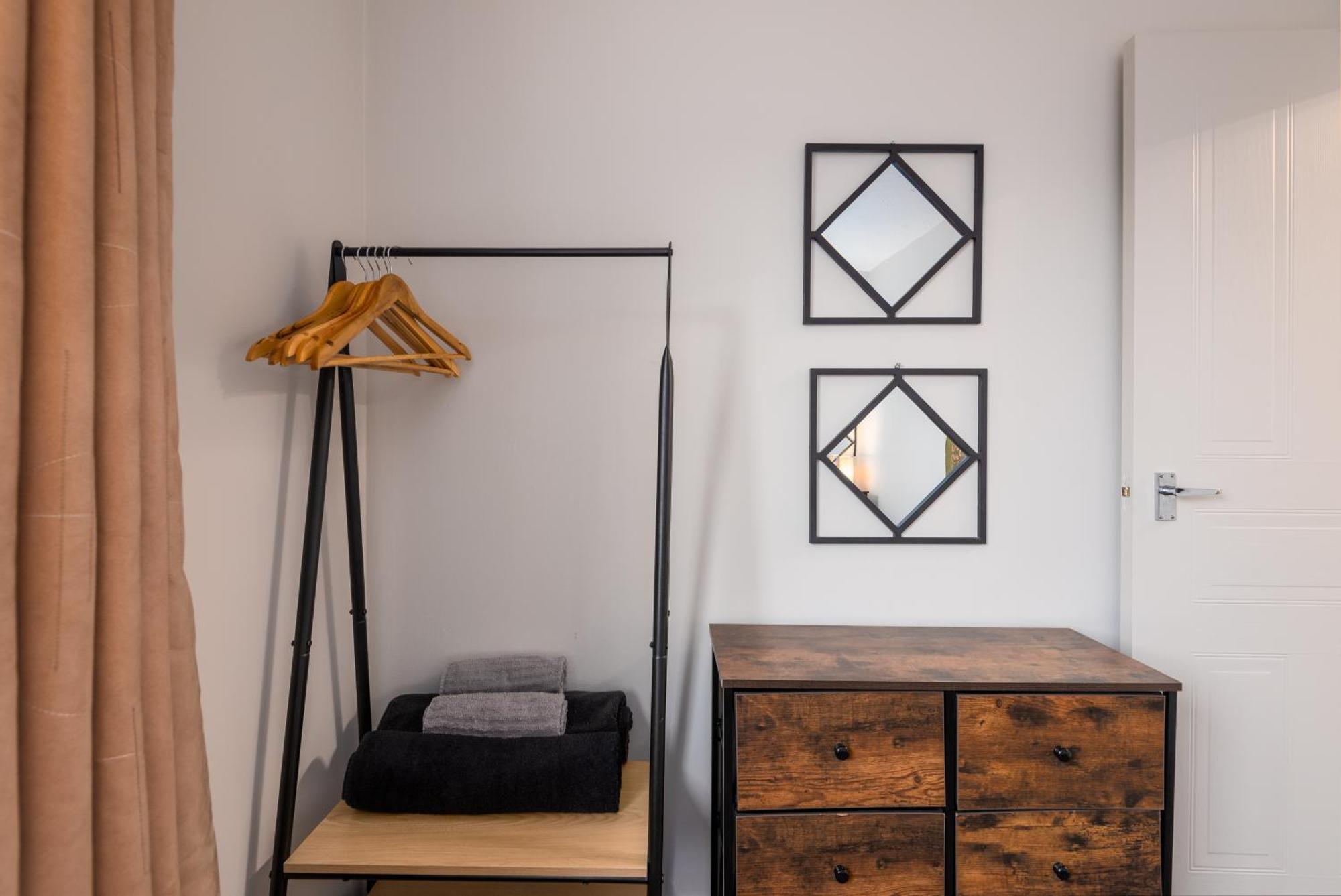 Worcester Fabulous Cherry Tree Mews Self Check In Dogs Welcome By Prior Arrangement , 2 Double Bedrooms ,Super Fast Wi-Fi, With Free Off Road Parking For 2 Vehicles Near Royal Hospital And Woodland Walks ภายนอก รูปภาพ