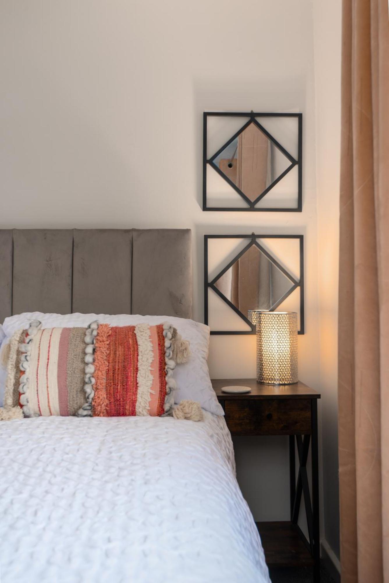 Worcester Fabulous Cherry Tree Mews Self Check In Dogs Welcome By Prior Arrangement , 2 Double Bedrooms ,Super Fast Wi-Fi, With Free Off Road Parking For 2 Vehicles Near Royal Hospital And Woodland Walks ภายนอก รูปภาพ